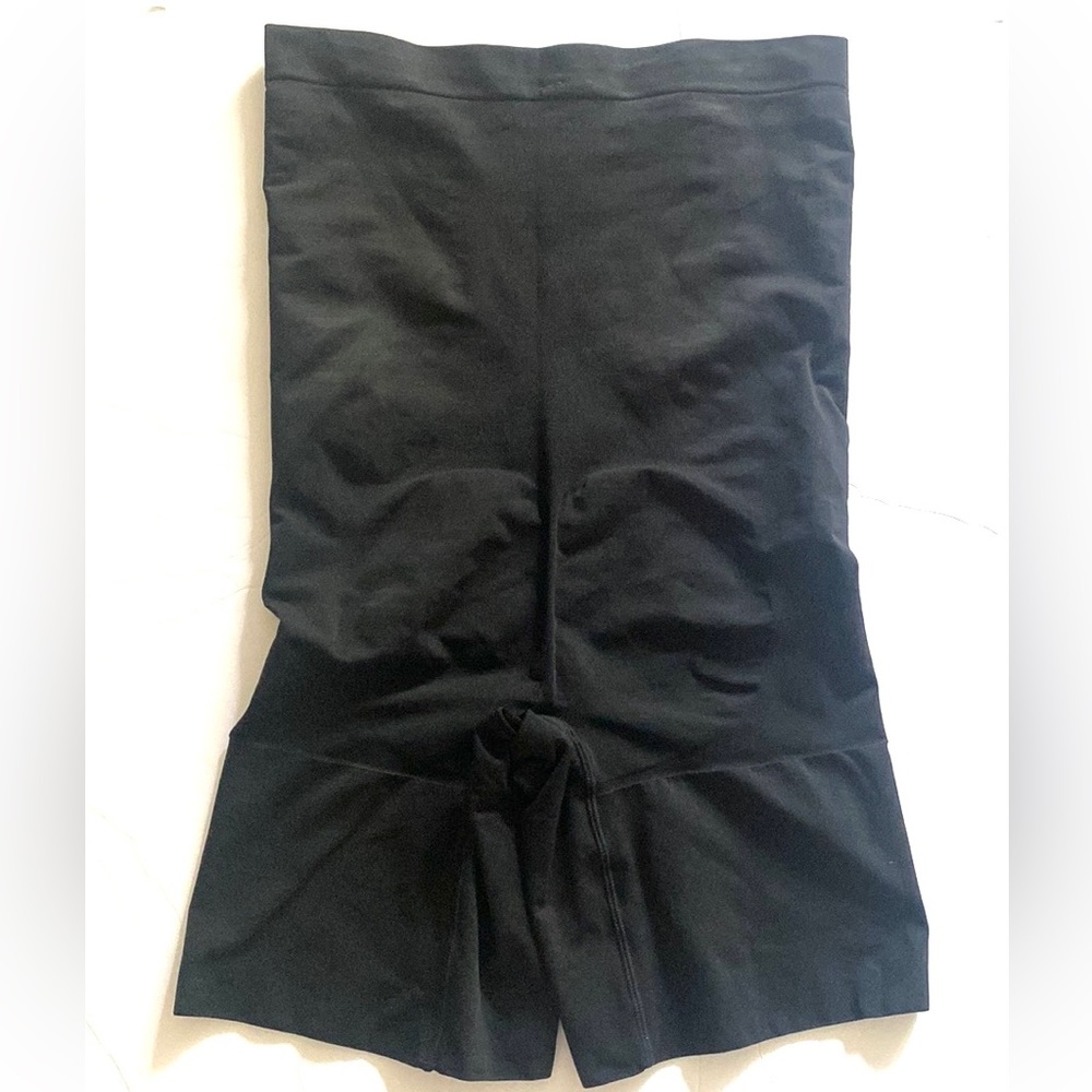 (A53) NEW SPANX Oncore High Waisted Mid Thigh Short in Very Black, Size L, NWOT - Picture 12 of 13